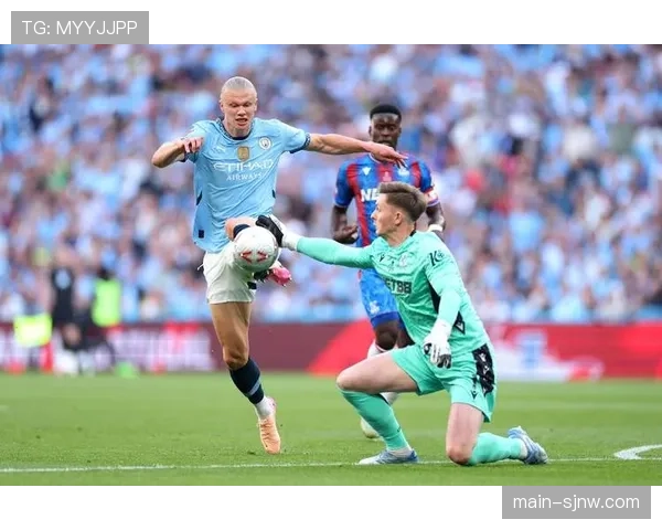 哈兰德平均射门距离仅10.2米 点球点内作业效率惊人