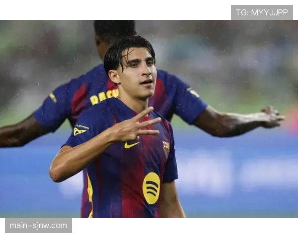 莱万年龄与体能存隐忧 巴萨中锋位置需战术调整