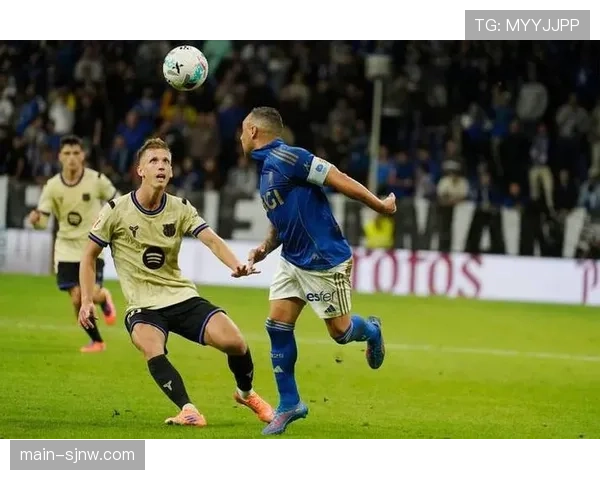 弗赖堡定位球防守漏洞：角球二次进攻与禁区弧顶保护不足